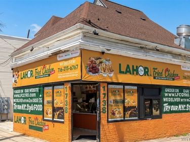 1738 Pierce Avenue, Niagara Falls, NY 14301