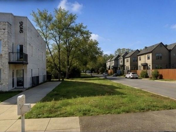 906 Cheatham Pl , Nashville, TN 37208