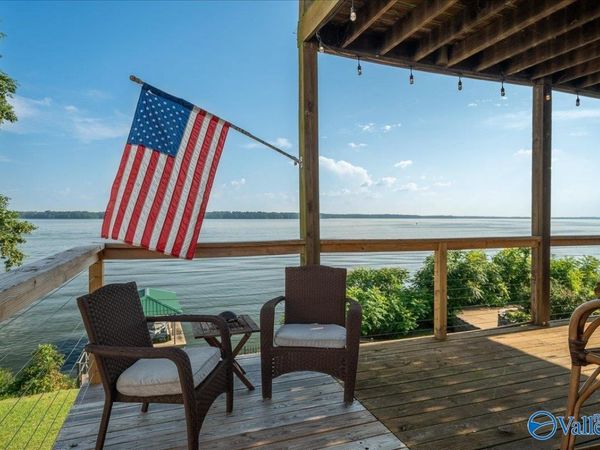 6084 Bay Hill Drive, Athens, AL 35611