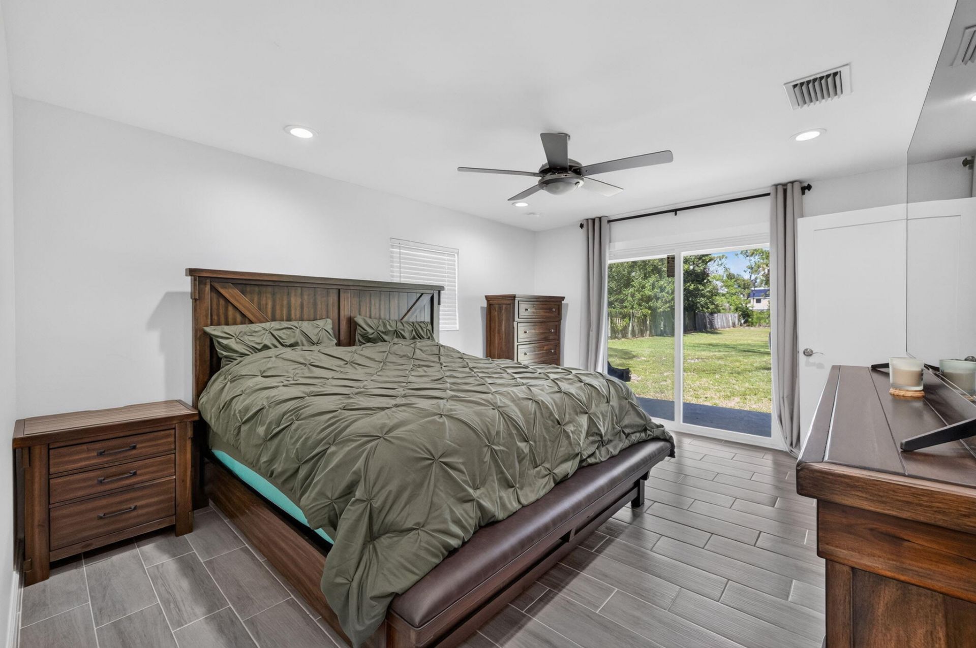 5912 Pinetree Drive, Fort Pierce, FL 34982 Photo