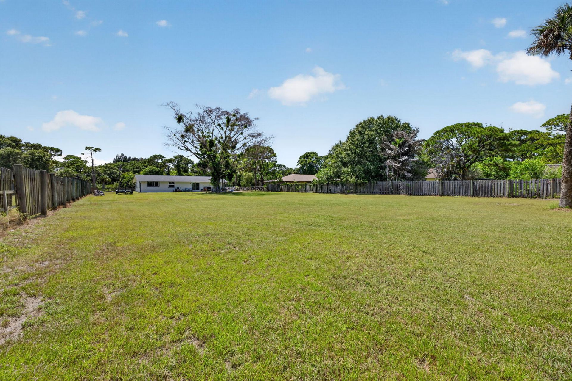 5912 Pinetree Drive, Fort Pierce, FL 34982 Photo