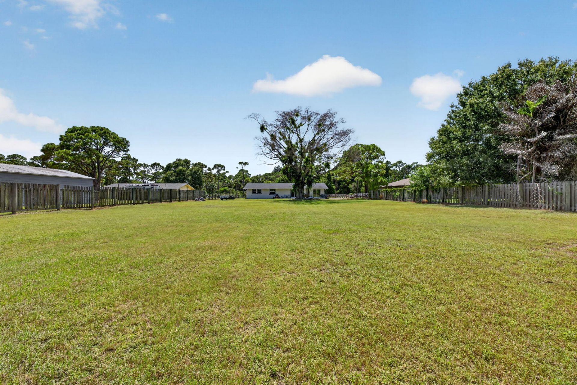 5912 Pinetree Drive, Fort Pierce, FL 34982 Photo