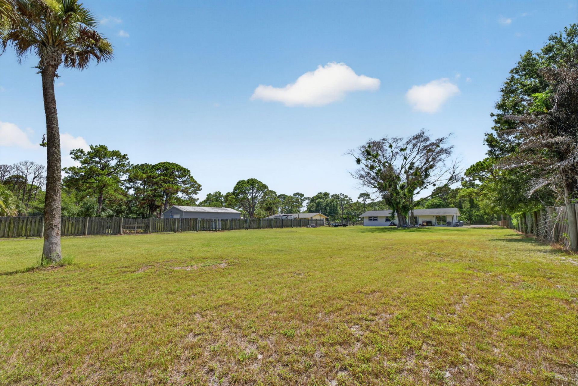 5912 Pinetree Drive, Fort Pierce, FL 34982 Photo