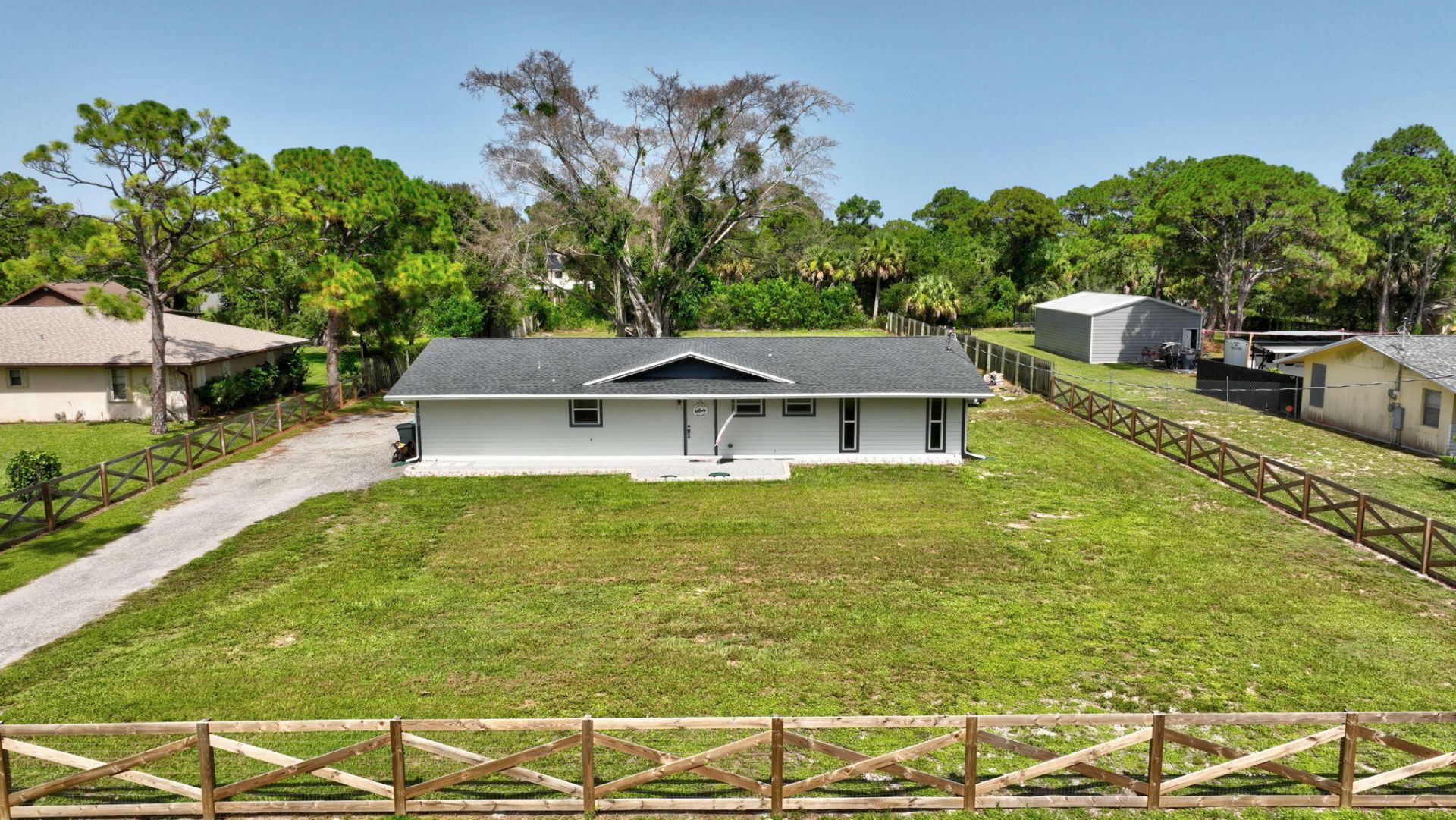 5912 Pinetree Drive, Fort Pierce, FL 34982 Photo