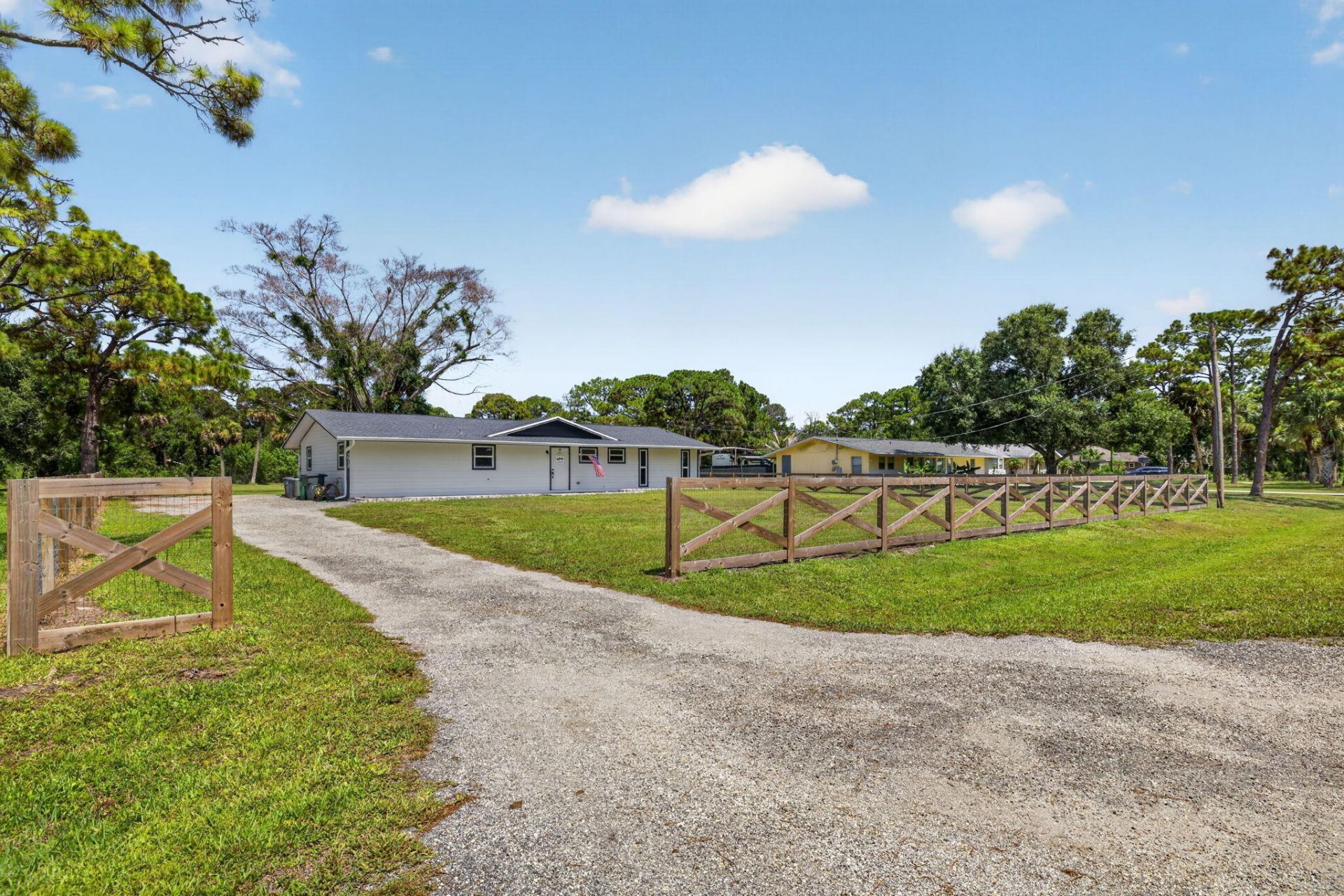 5912 Pinetree Drive, Fort Pierce, FL 34982 Photo