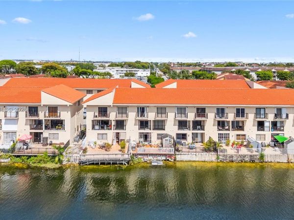 5580 W 26th Ct , Unit 102, Hialeah, FL 33016