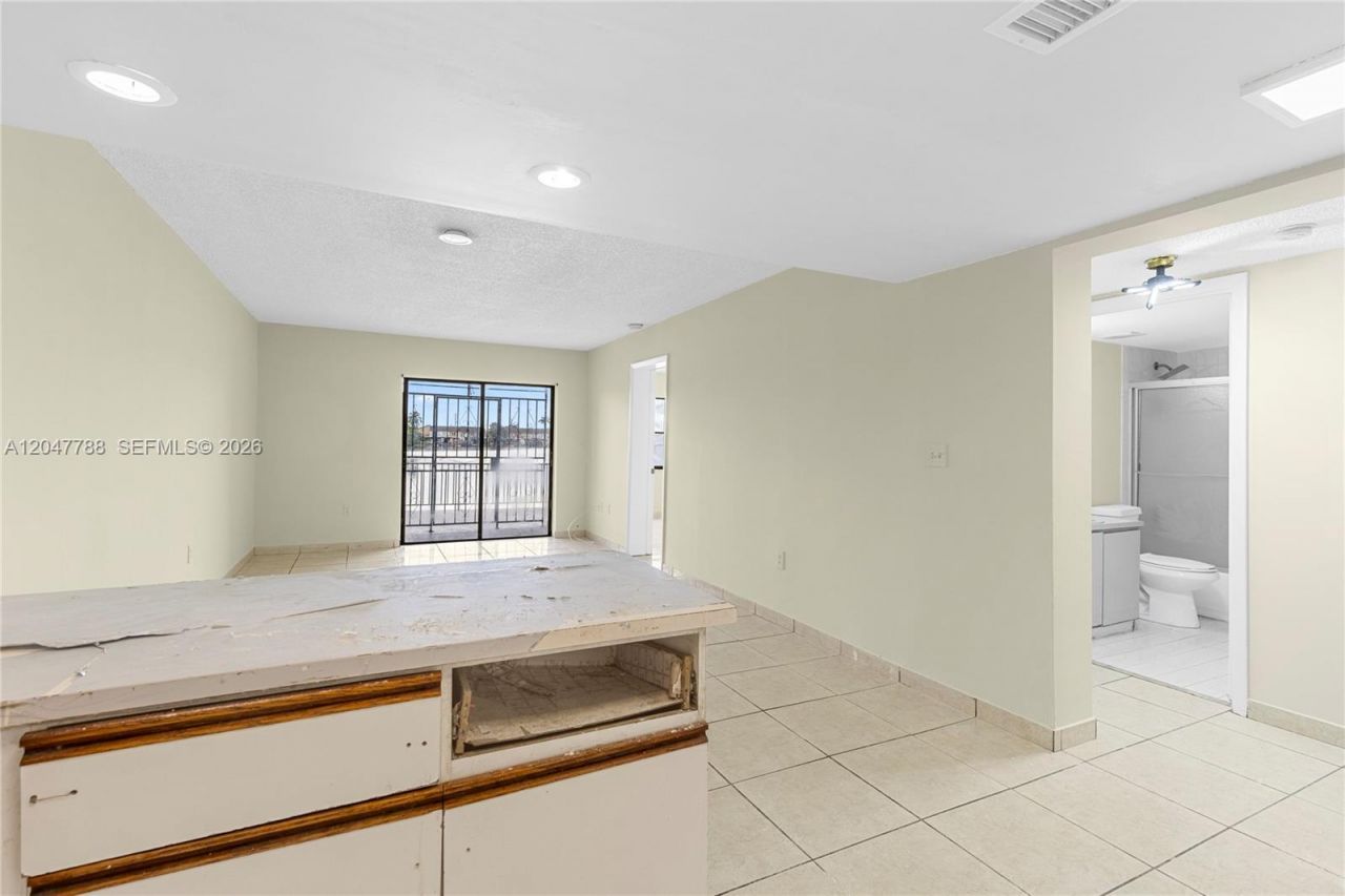 5580 W 26th Ct , Unit 102, Hialeah, FL 33016 Photo