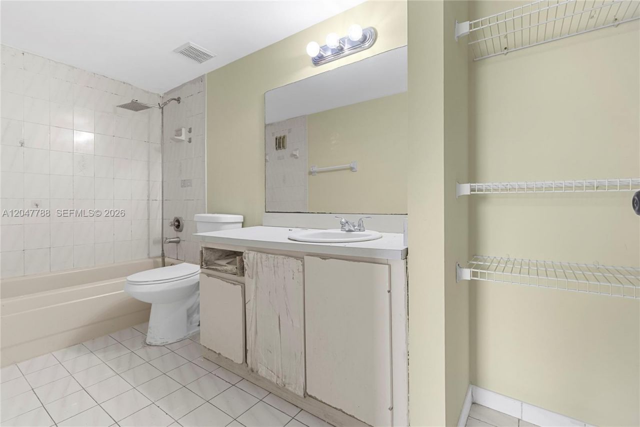5580 W 26th Ct , Unit 102, Hialeah, FL 33016 Photo