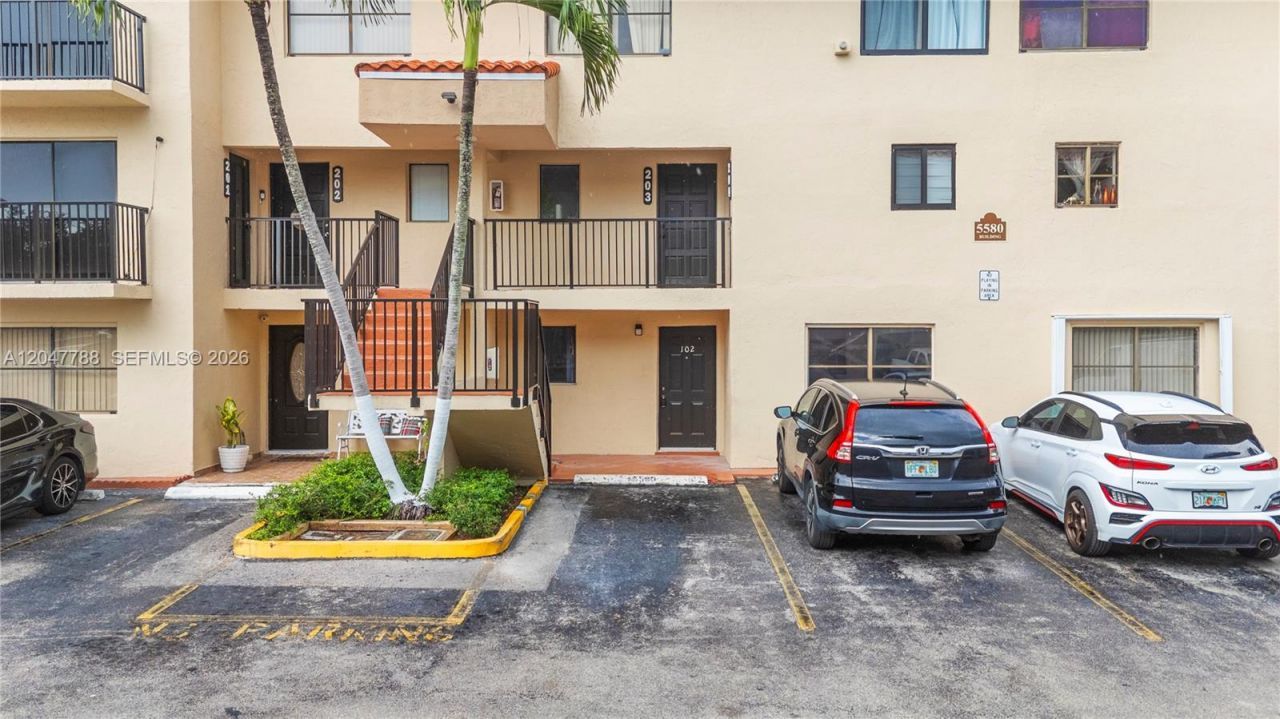 5580 W 26th Ct , Unit 102, Hialeah, FL 33016 Photo