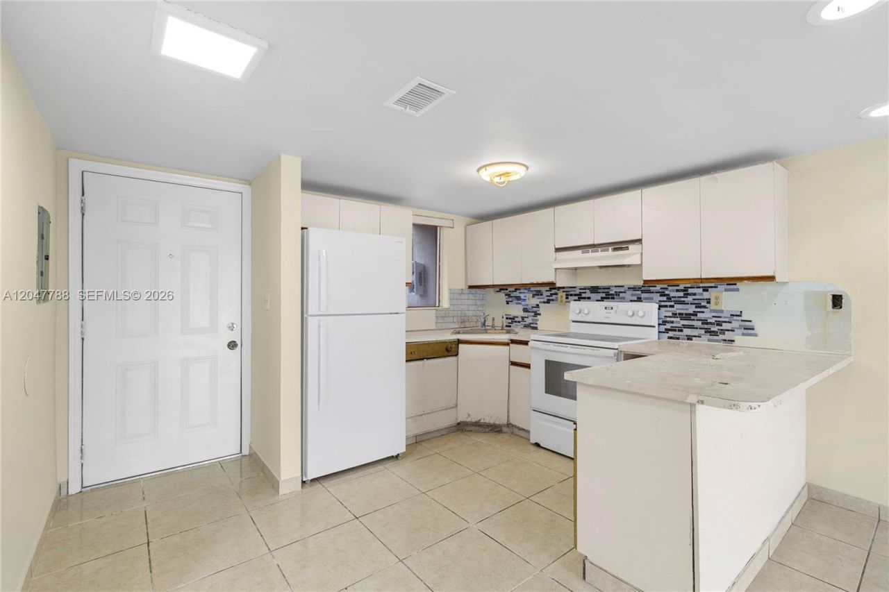 5580 W 26th Ct , Unit 102, Hialeah, FL 33016 Photo