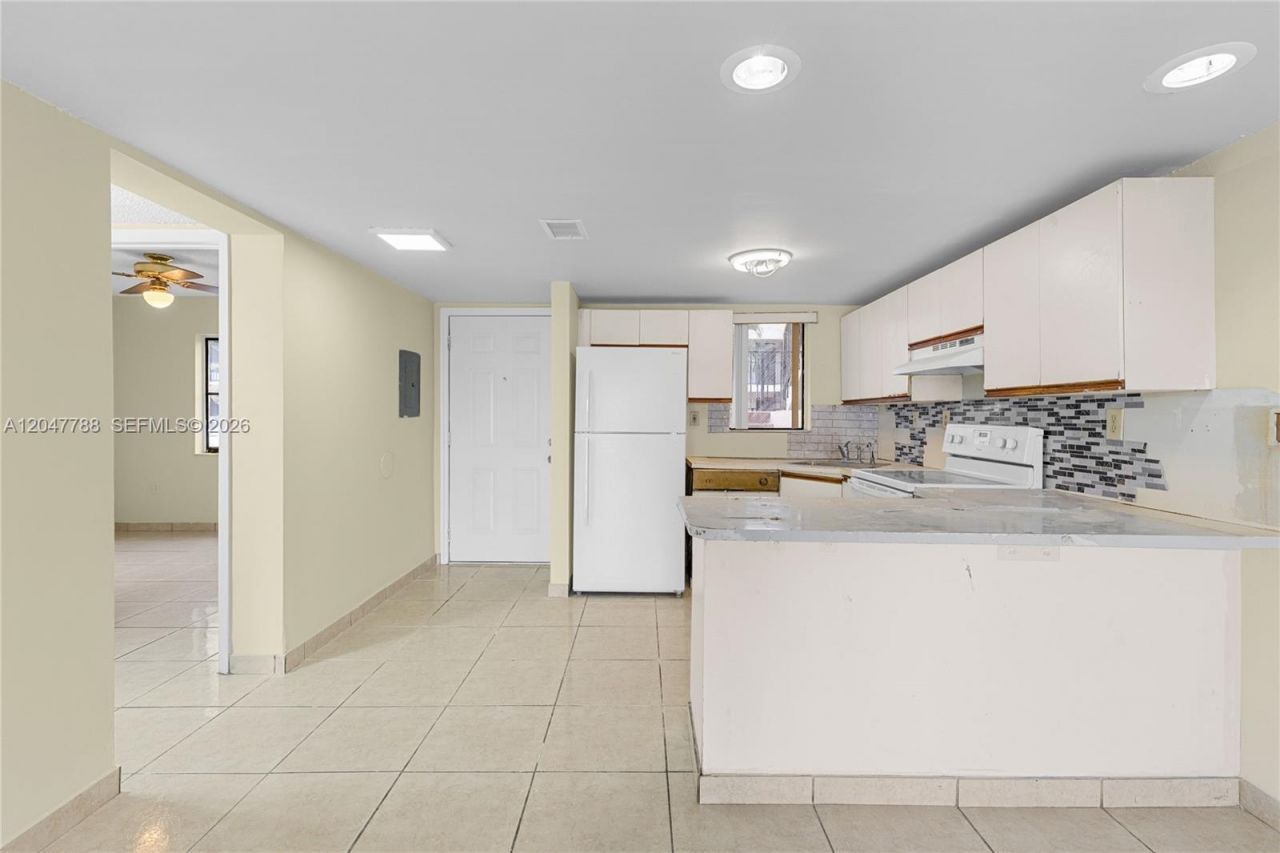 5580 W 26th Ct , Unit 102, Hialeah, FL 33016 Photo