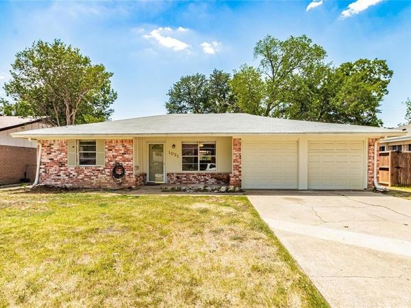 1021 Patricia Street, Irving, TX 75060