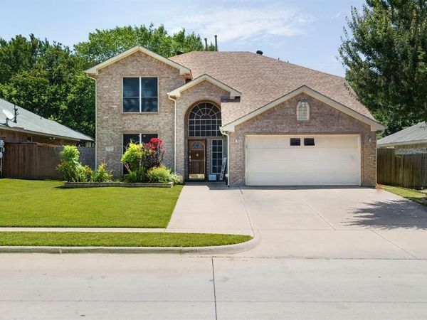 3348 Autumn View Drive, Grand Prairie, TX 75050