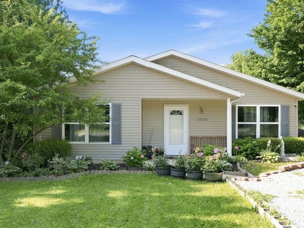 3924 E Sherwood Terrace, Fort Wayne, IN 46806