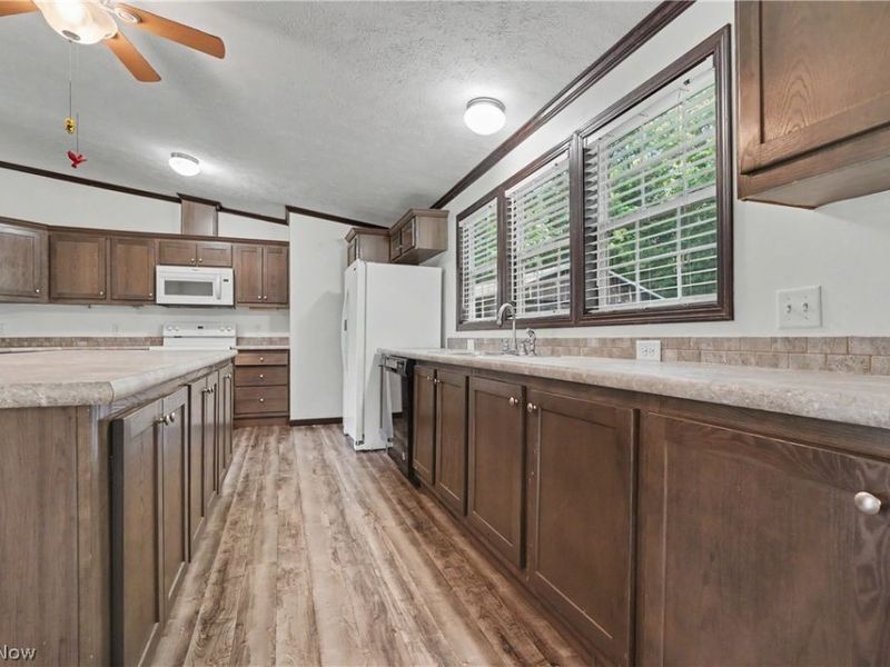 3424 Painesville Warren Road, Southington, OH 44470 Photo 23