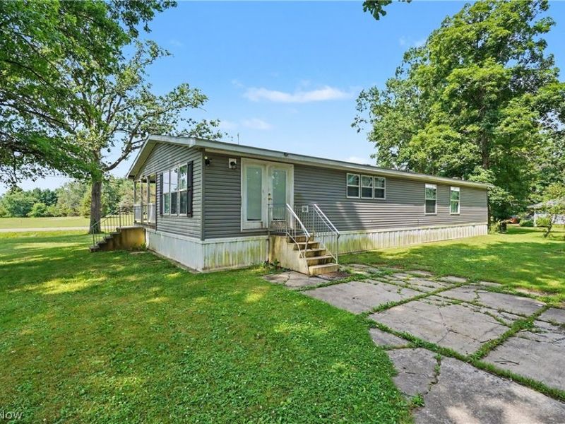3424 Painesville Warren Road, Southington, OH 44470 Photo 4