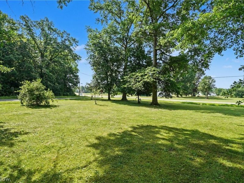 3424 Painesville Warren Road, Southington, OH 44470 Photo 8