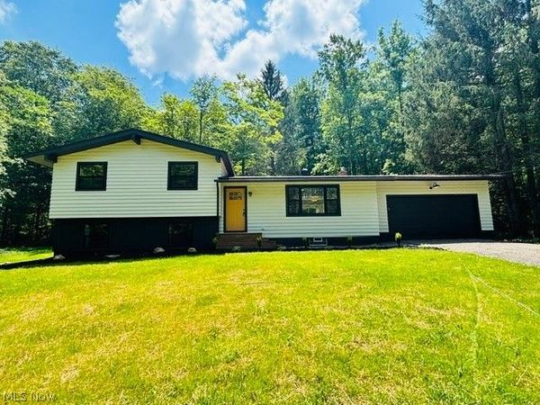 12173 Bradford Drive, Chardon, OH 44024