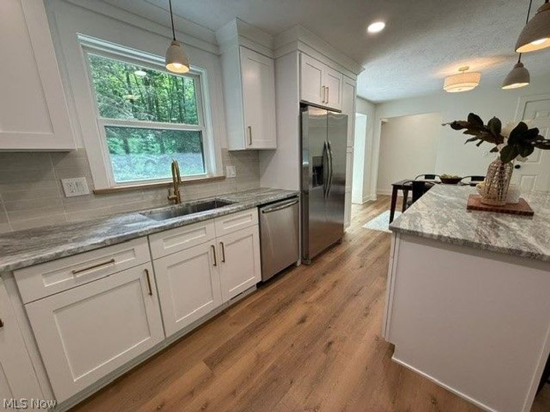 12173 Bradford Drive, Chardon, OH 44024 Photo 9
