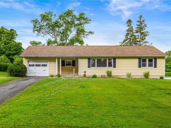 6 Roman Road, New Hartford, NY 13413