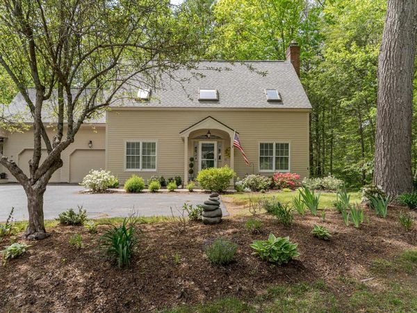 59 Stratham Green Road, Stratham, NH 03885