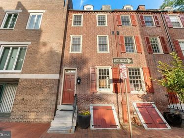 327 LAWRENCE COURT, PHILADELPHIA, PA 19106