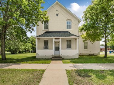 122 W Minnesota Street, Saint Joseph, MN 56374