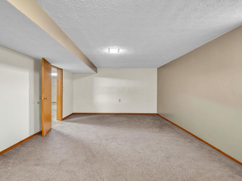 117 Charward Road SW, Reynoldsburg, OH 43068 Photo 65