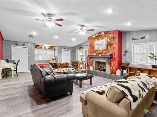 205 Live Oak Drive, Harker Heights, TX 76548