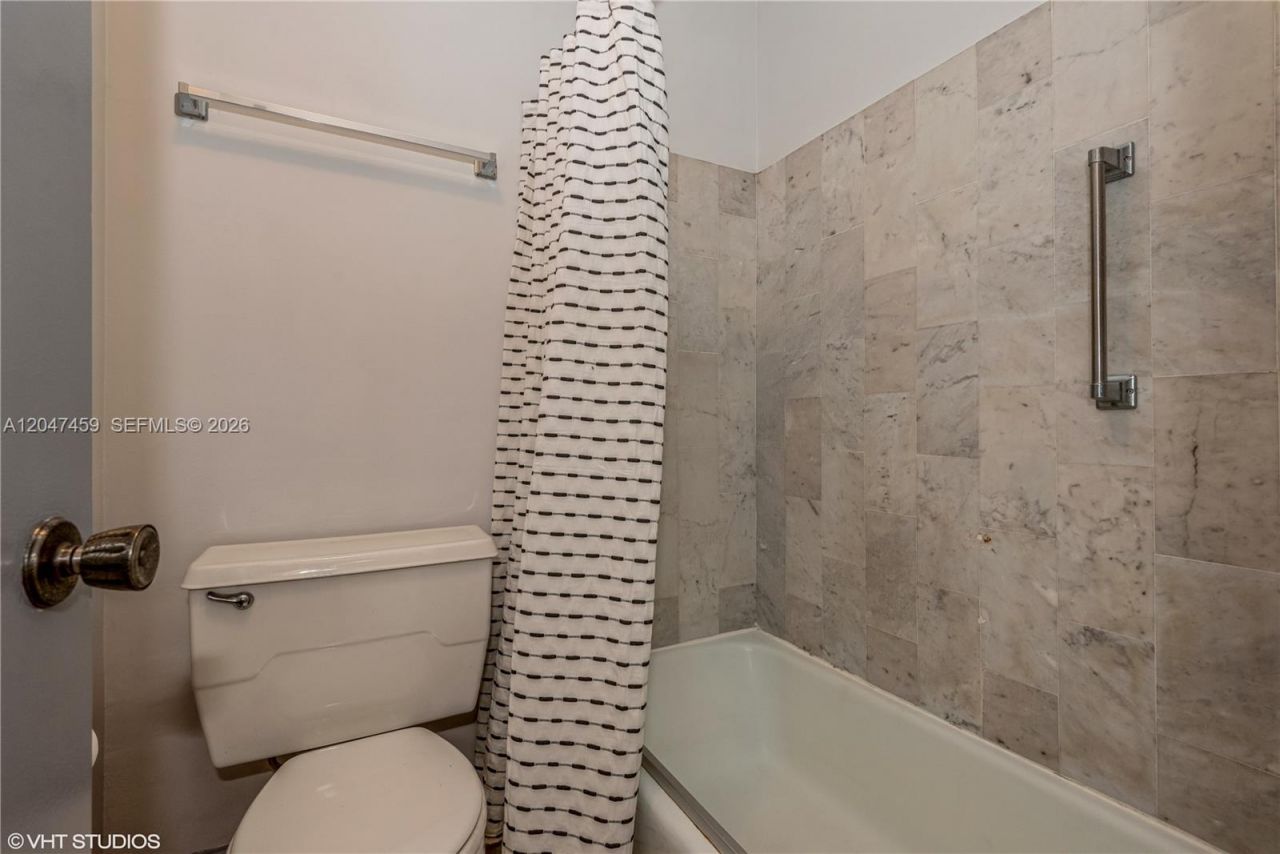 6209 Bay Club Dr, Unit 4, Fort Lauderdale, FL 33308 Photo