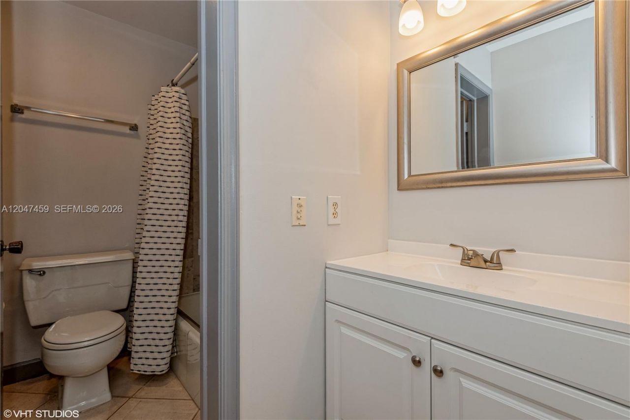 6209 Bay Club Dr, Unit 4, Fort Lauderdale, FL 33308 Photo