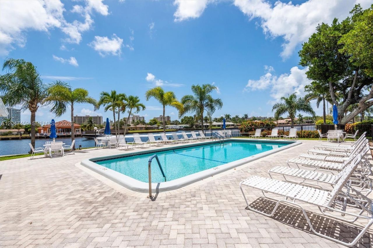 6209 Bay Club Dr, Unit 4, Fort Lauderdale, FL 33308 Photo