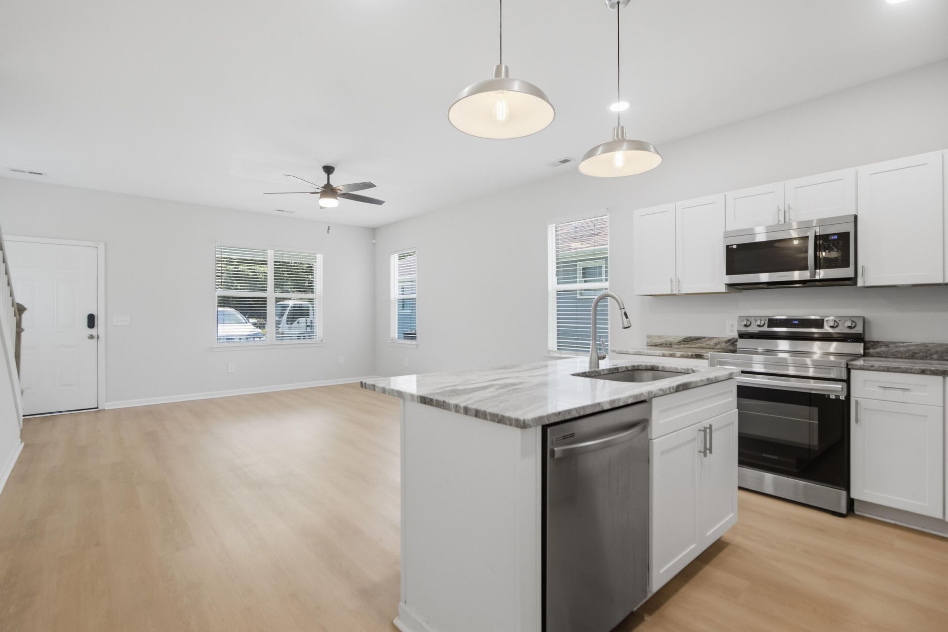 2044 Echo Avenue Photo 13