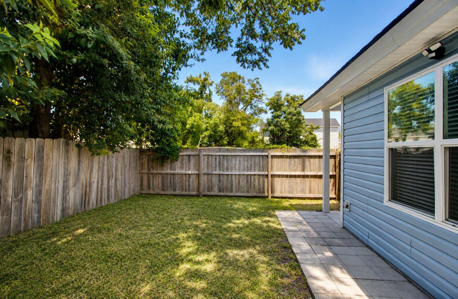 2044 Echo Avenue Photo 33
