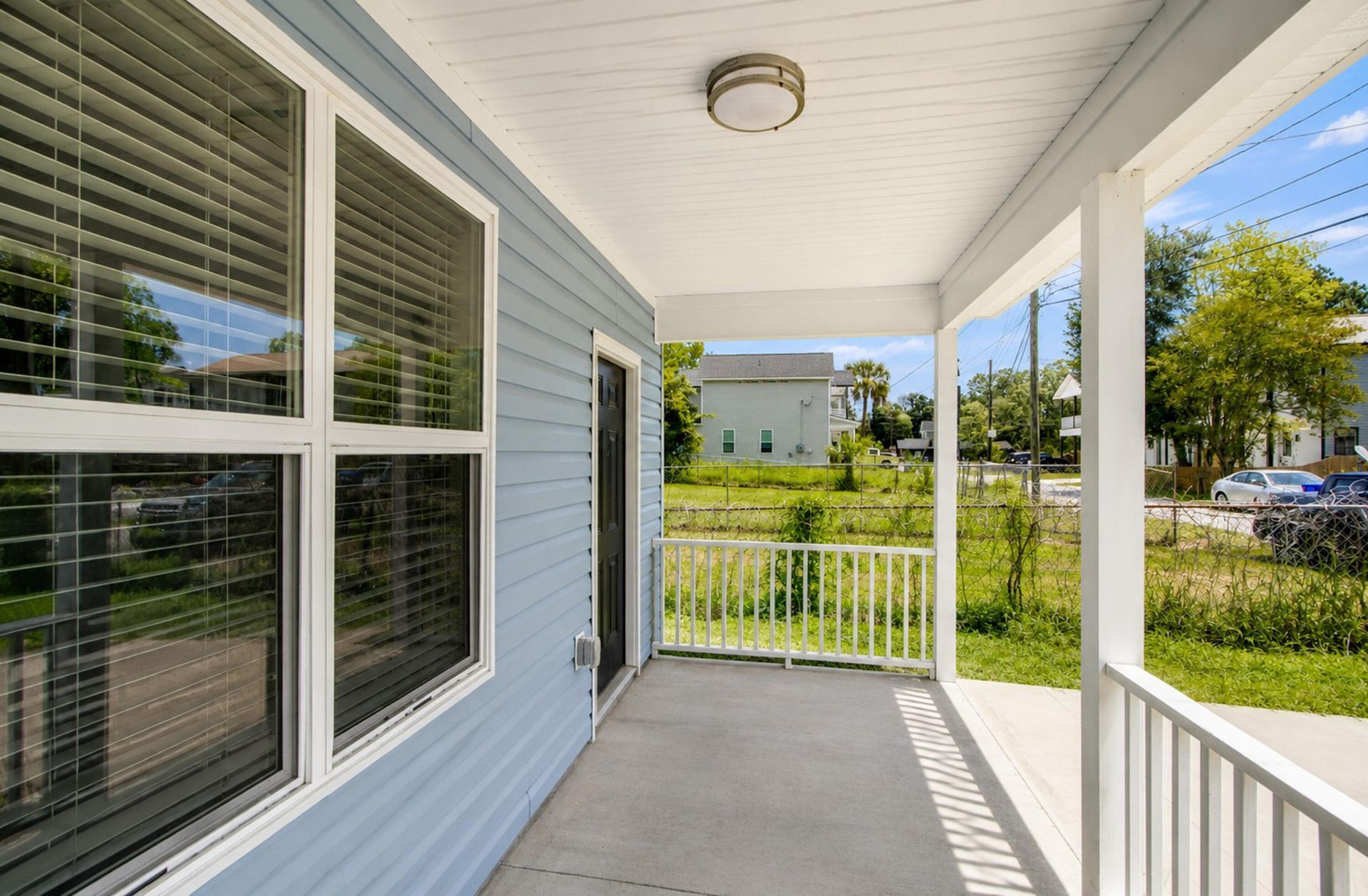 2044 Echo Avenue Photo 4