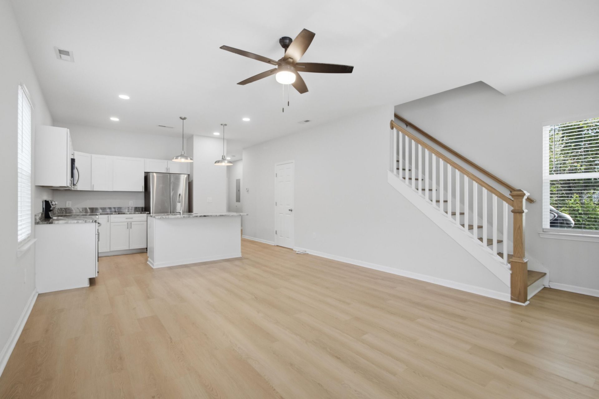 2044 Echo Avenue Photo 7