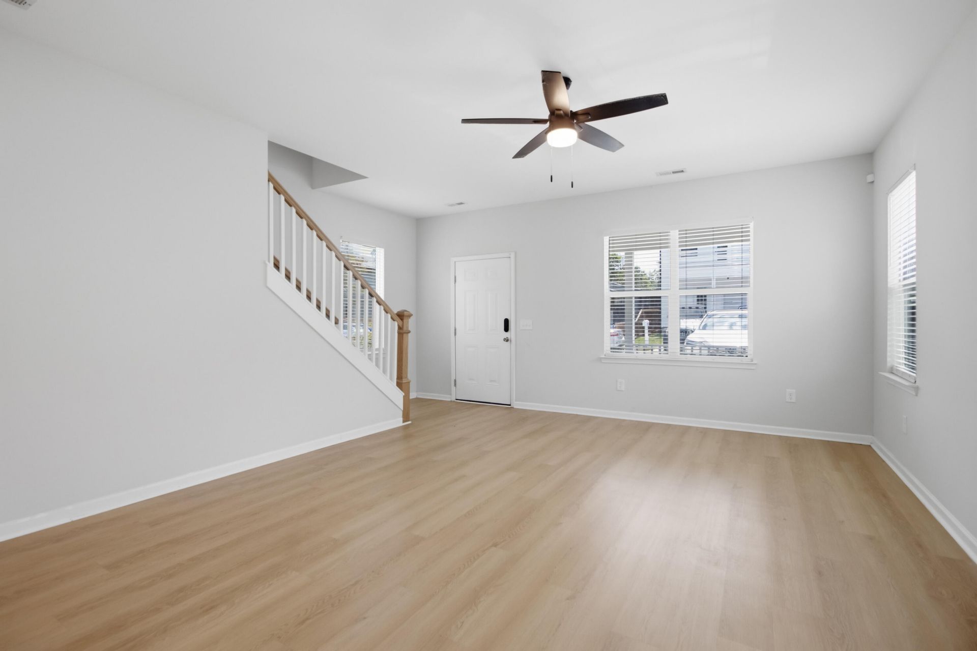 2044 Echo Avenue Photo 8