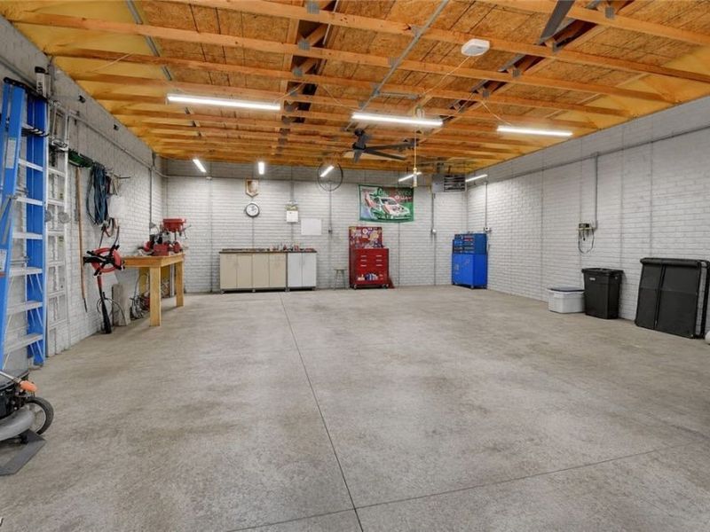 3130 Foothill Drive SE, New Philadelphia, OH 44663 Photo 31