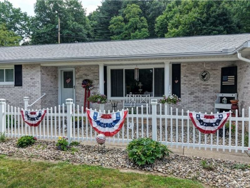 3130 Foothill Drive SE, New Philadelphia, OH 44663 Photo 5