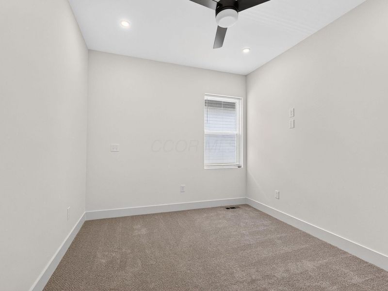 1056 Campbell Avenue, Columbus, OH 43223 Photo 32