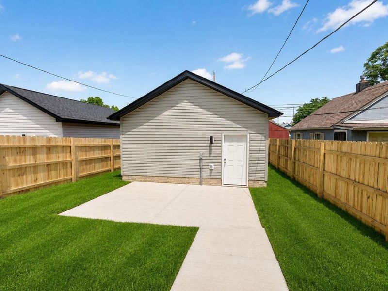 1056 Campbell Avenue, Columbus, OH 43223 Photo 45