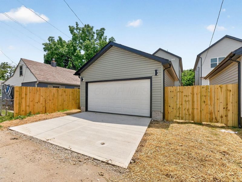 1056 Campbell Avenue, Columbus, OH 43223 Photo 46