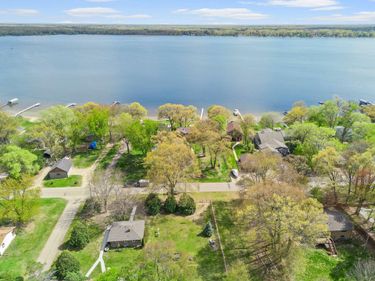 18417 Lakeview Point Drive NE, East Bethel, MN 55092