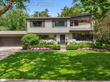 423 S Cranbrook Cross Road, Bloomfield Hills, MI 48301