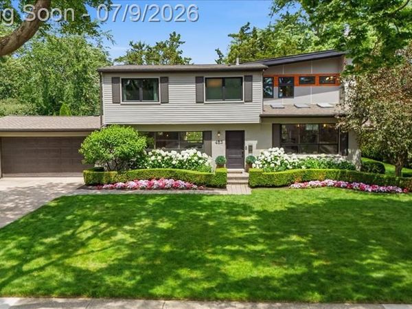 423 S Cranbrook Cross Road, Bloomfield Hills, MI 48301