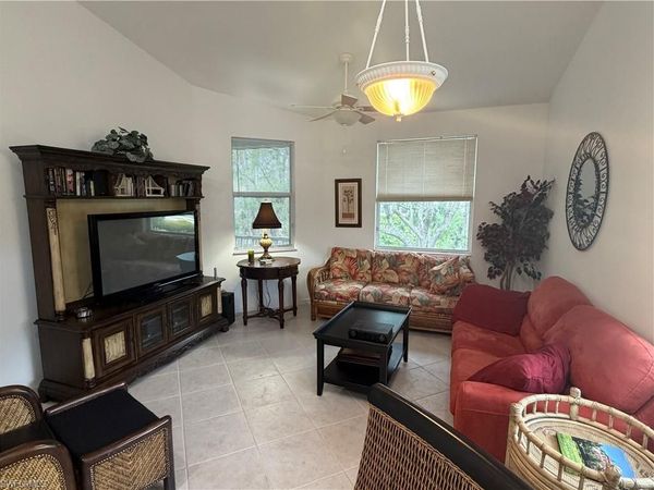 1305 Mariposa CIR, Unit 1204, NAPLES, FL 34105