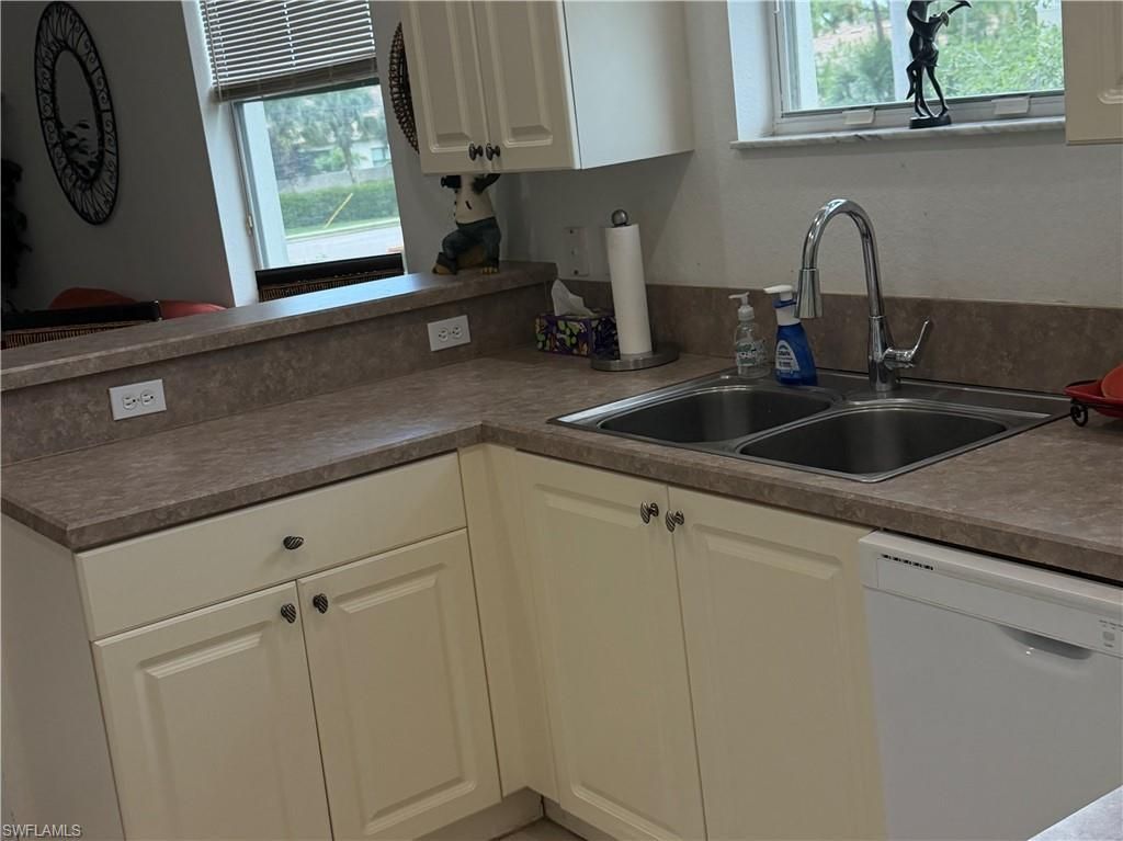 1305 Mariposa Cir, Unit 1204, Naples, FL 34105 Photo
