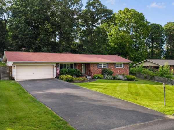 3844 Woodcrest Circle NW, Cleveland, TN 37312