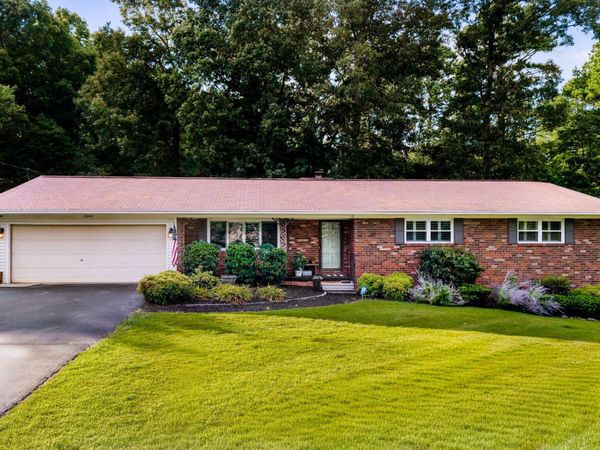 3844 Woodcrest Circle NW, Cleveland, TN 37312