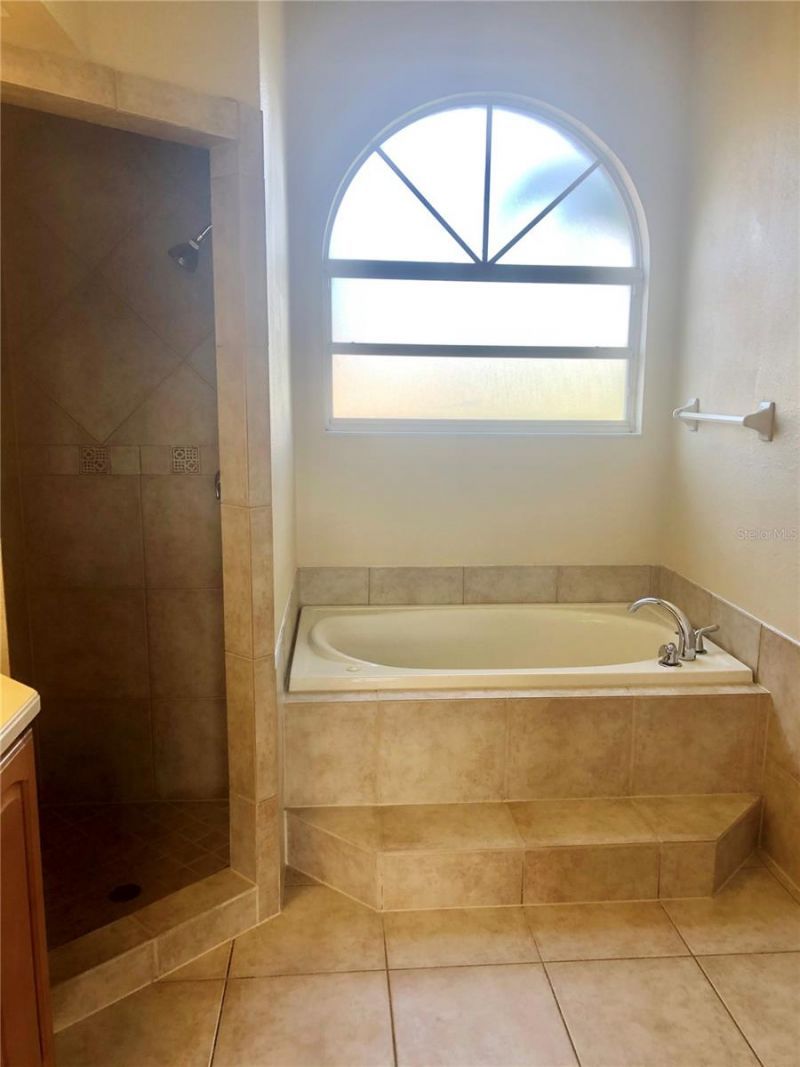 4011 72nd Avenue E, Sarasota, FL 34243 Photo